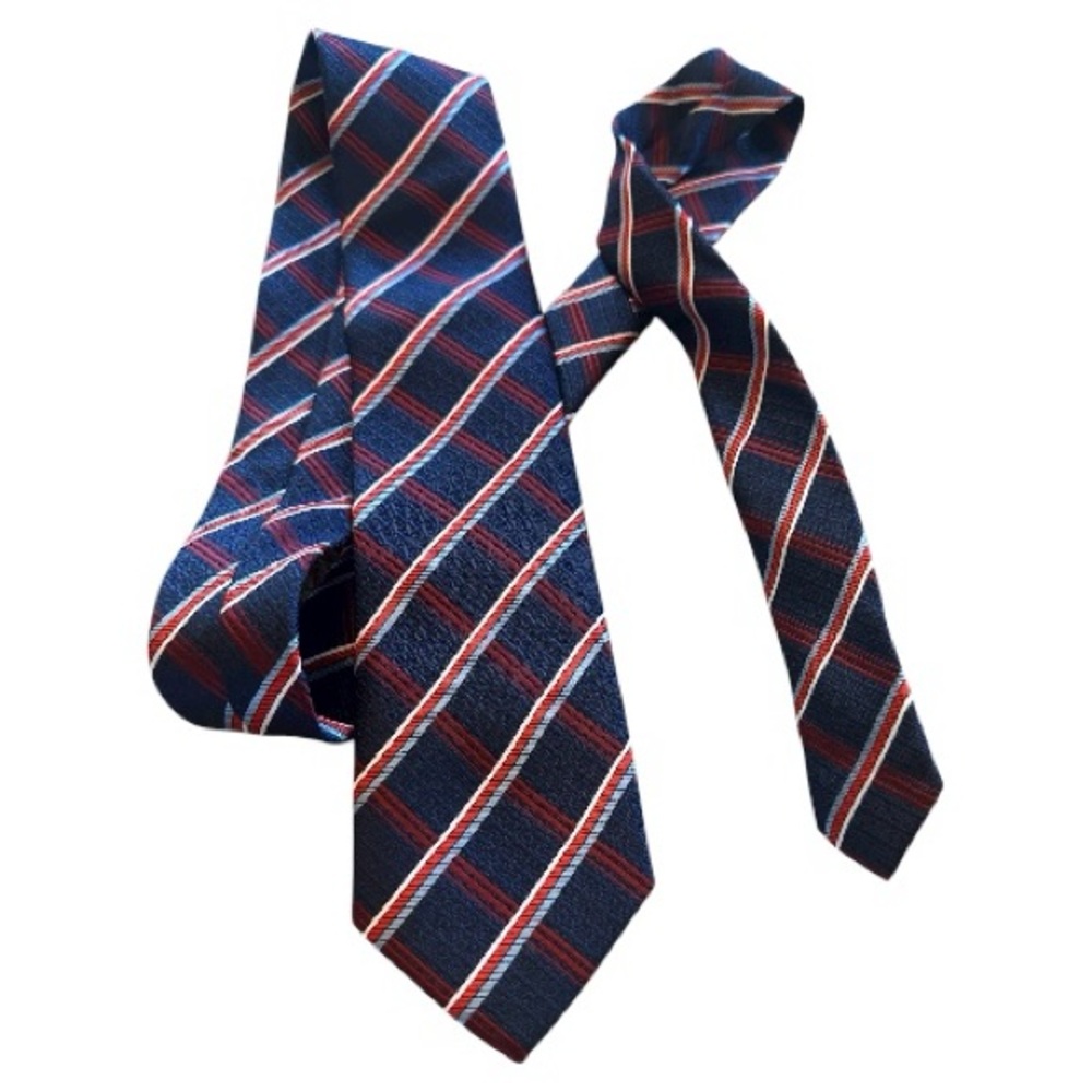Alexander Julian Classic Navy and Red Plaid Tie